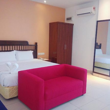 Mny Hotel & Resort Kampung Teluk Nipah Luaran gambar