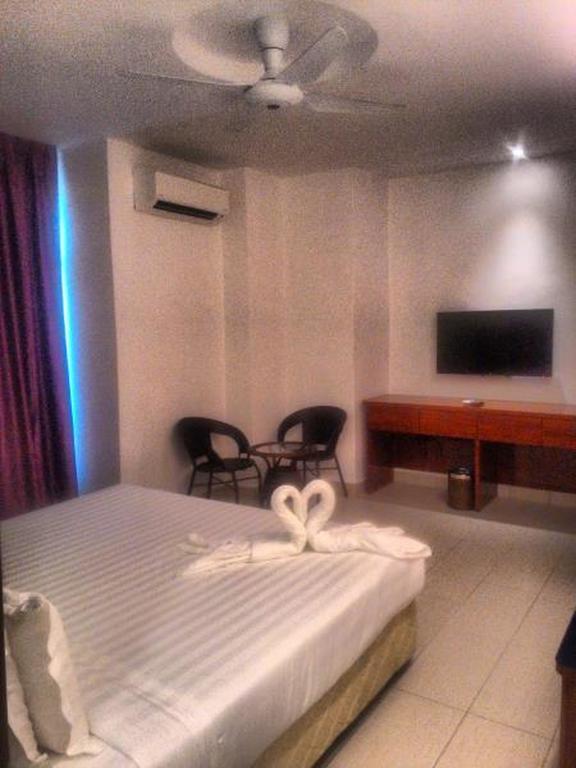 Mny Hotel & Resort Kampung Teluk Nipah Luaran gambar